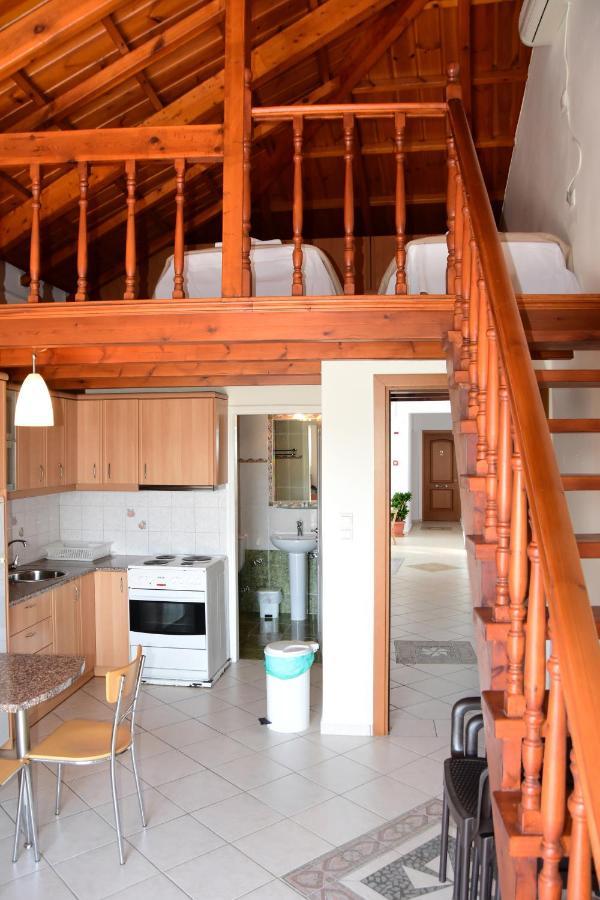 Megalochori  Irides Apartments מראה חיצוני תמונה
