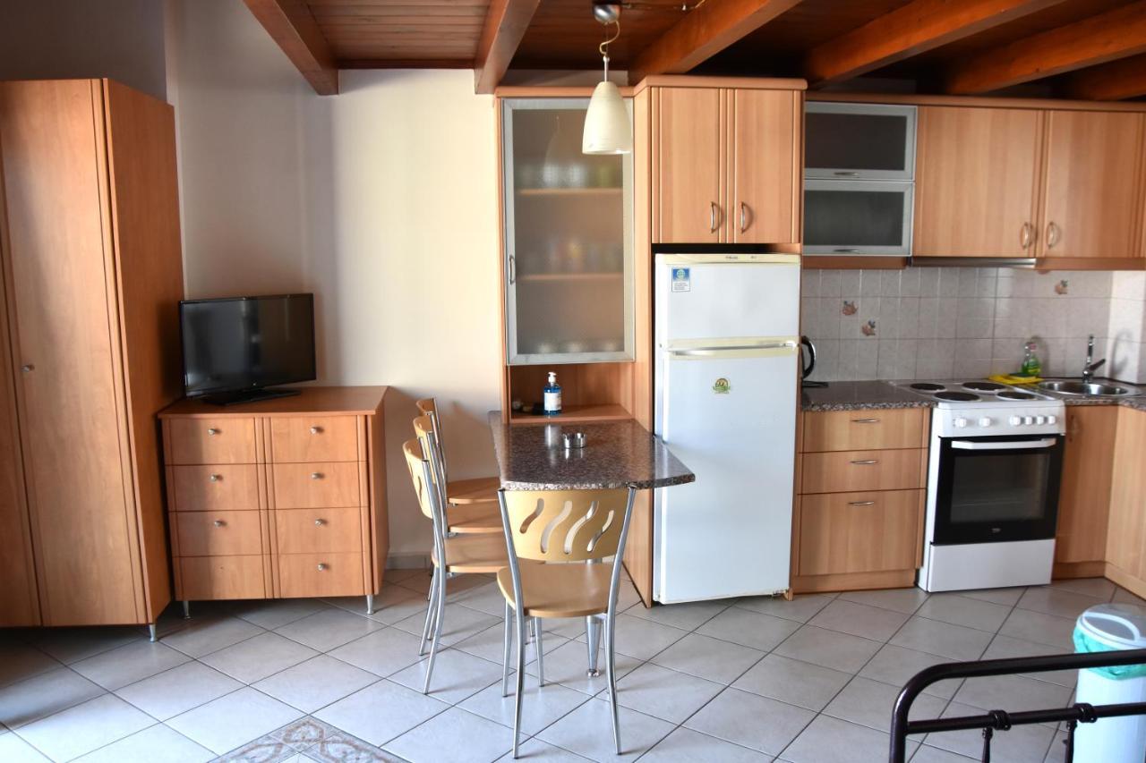Megalochori  Irides Apartments מראה חיצוני תמונה