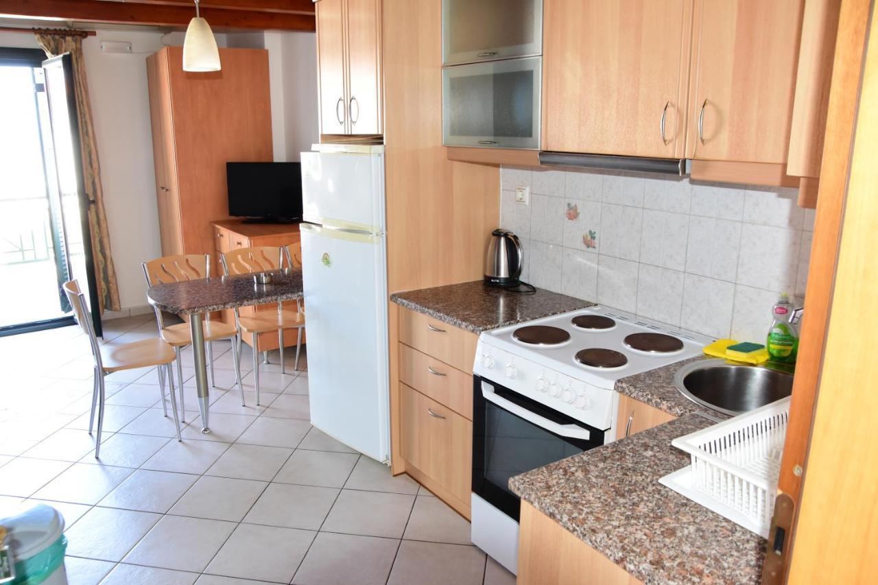 Megalochori  Irides Apartments מראה חיצוני תמונה