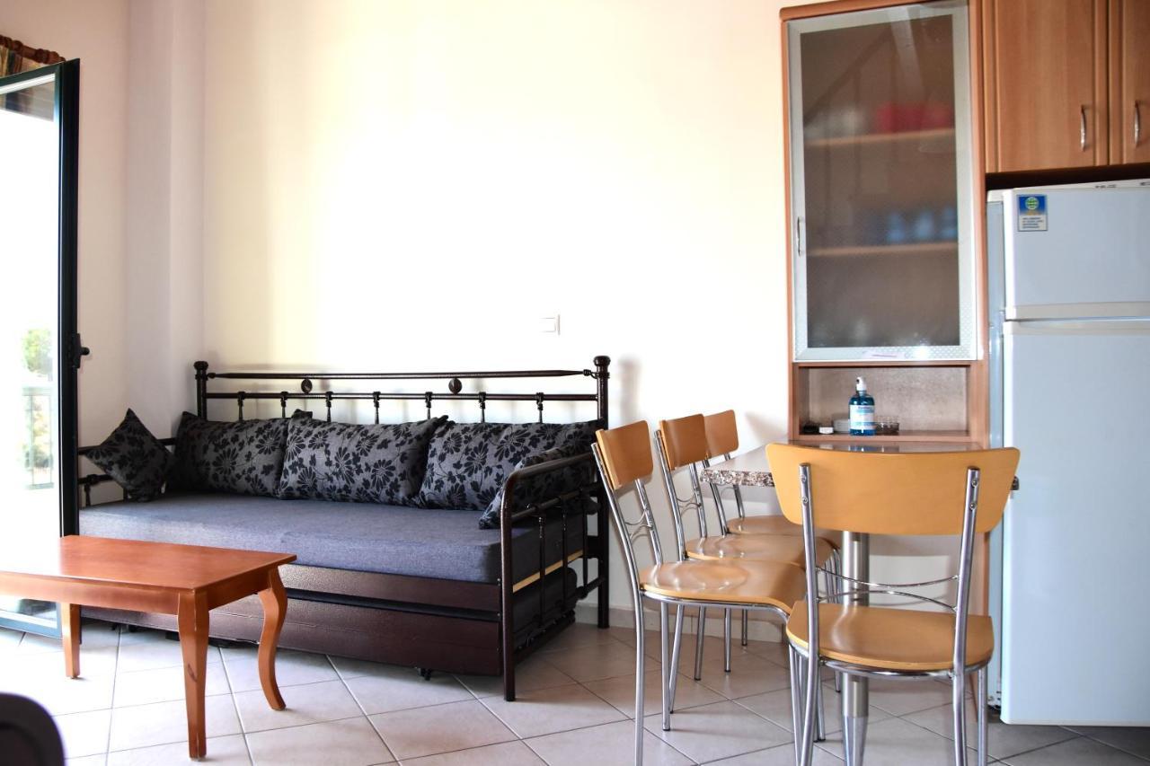 Megalochori  Irides Apartments מראה חיצוני תמונה