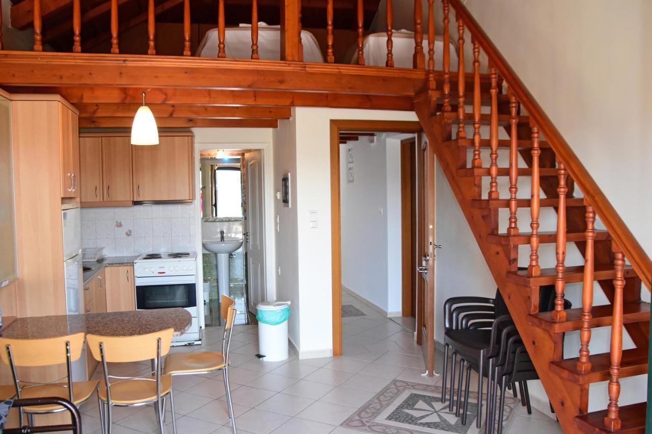 Megalochori  Irides Apartments מראה חיצוני תמונה
