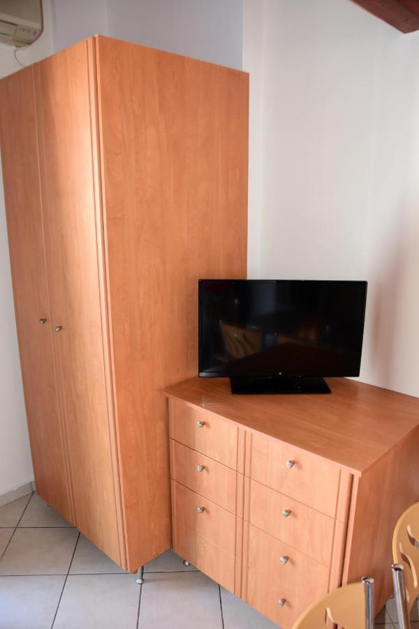 Megalochori  Irides Apartments מראה חיצוני תמונה