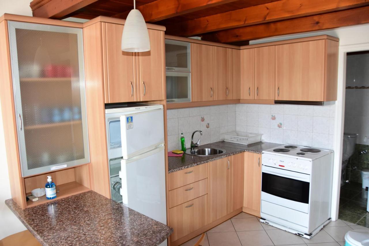Megalochori  Irides Apartments מראה חיצוני תמונה