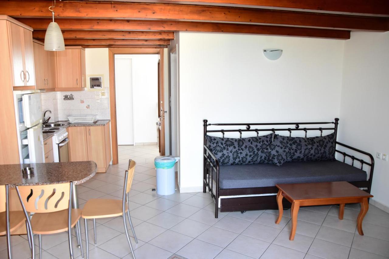 Megalochori  Irides Apartments מראה חיצוני תמונה
