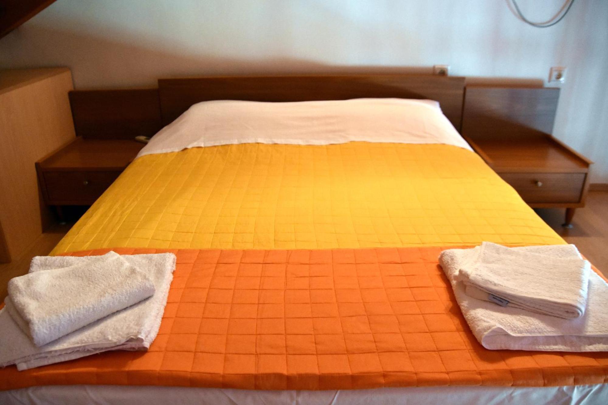 Megalochori  Irides Apartments מראה חיצוני תמונה